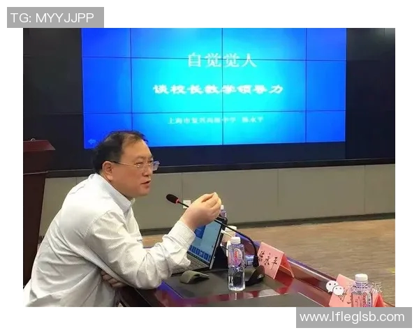 杨敏独家分享足球心得与技巧助你提升球技的秘诀与经验