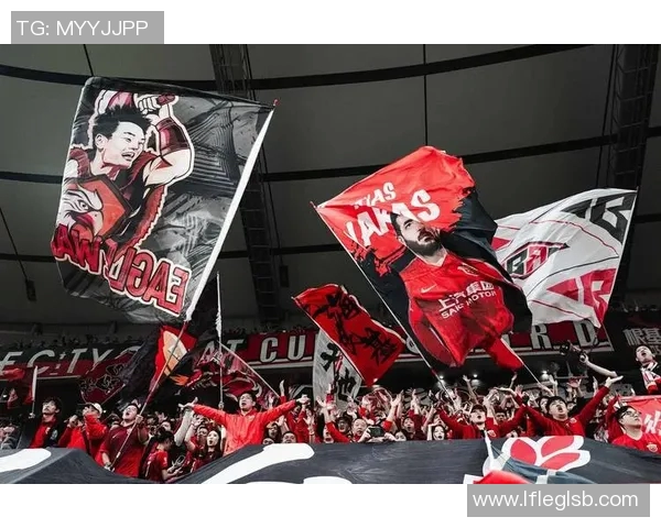 上海足球队团队协作引发热议球迷对战术配合与球员默契产生争议