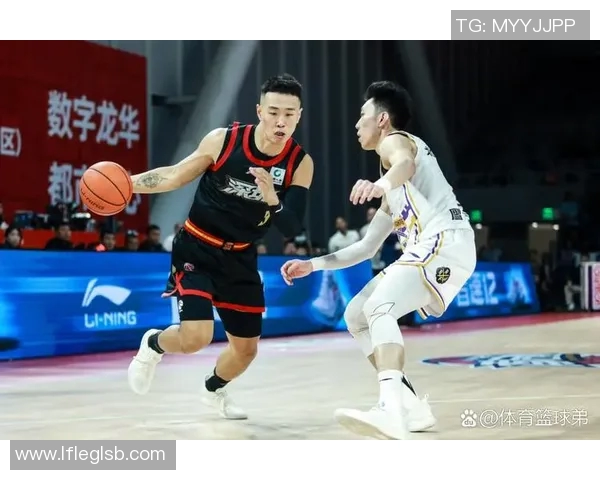 体育实时数据深圳篮球队实力引发热议球迷对球队表现的争论与期待
